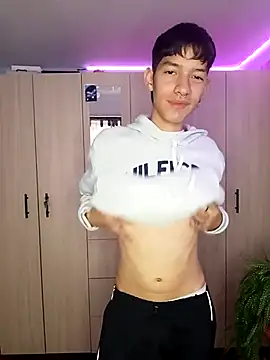 heyy noah11 online show from 11.04.25