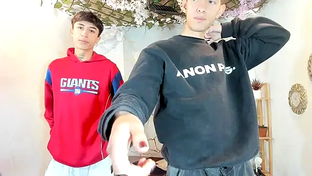 heyy noah11 online show from 06.12.26