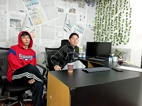 Snapshot of heyy_noah11 chatting on 06.22.26 heyy noah11 online show from 06.22.26