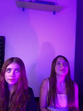 Snapshot of Leah_moon1 chatting on 12.18.25 Leah moon1 online show from 12.18.25