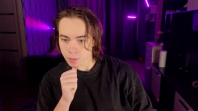 Snapshot of neganxxx chatting on 11.25.25 neganxxx online show from 11.25.25