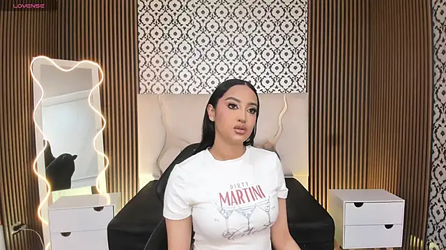 BEELLA TAY1 online show from 11.10.25