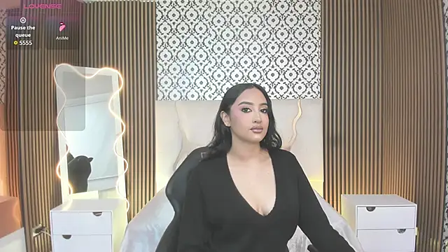 BEELLA TAY1 online show from 11.19.25