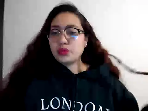 Snapshot of I_AM_ISABELLA chatting on 10.17.25 I AM ISABELLA online show from 10.17.25