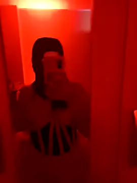 Snapshot of xcodigorojo chatting on 11.02.25 xcodigorojo online show from 11.02.25