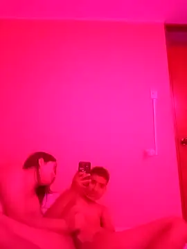 Snapshot of xcodigorojo chatting on 11.04.25 xcodigorojo online show from 11.04.25