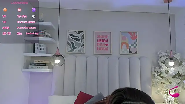 Snapshot of Isabella__gonzalez_ chatting on 10.25.25 Isabella gonzalez online show from 10.25.25