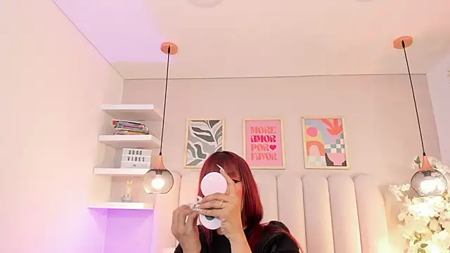 Snapshot of Isabella__gonzalez_ chatting on 12.15.25 Isabella gonzalez online show from 12.15.25