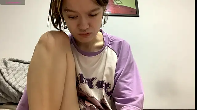 Snapshot of LorRebak chatting on 12.14.25 LorRebak online show from 12.14.25