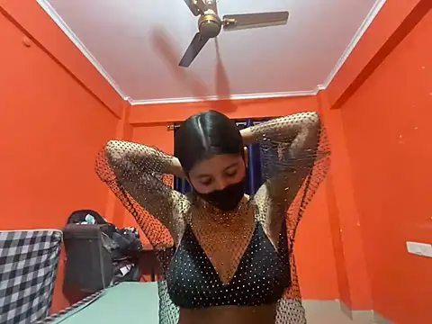 Snapshot of HOT_HONEY10 chatting on 02.16.26 HOT HONEY10 online show from 02.16.26