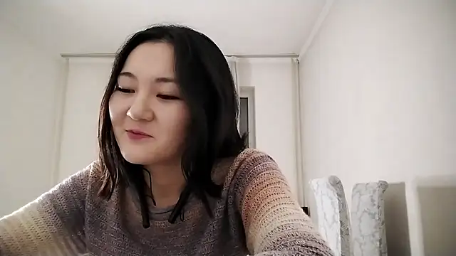 Snapshot of Lyndasilk chatting on 11.13.25 Lyndasilk online show from 11.13.25