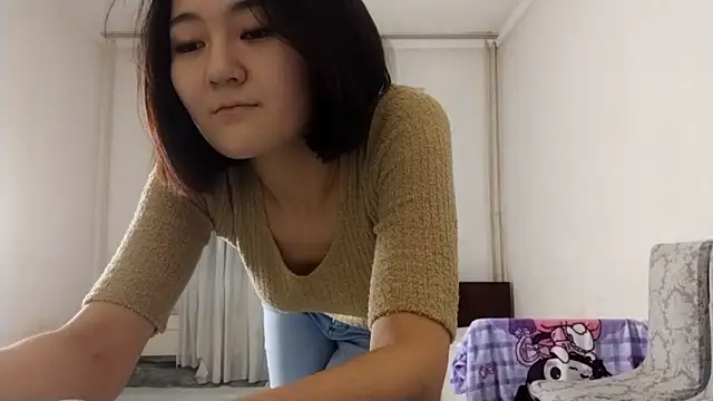 Snapshot of Lyndasilk chatting on 12.01.25 Lyndasilk online show from 12.01.25