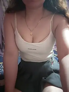 LeanaLy online show from 12.04.25