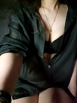 LinaCii online show from 11.03.25