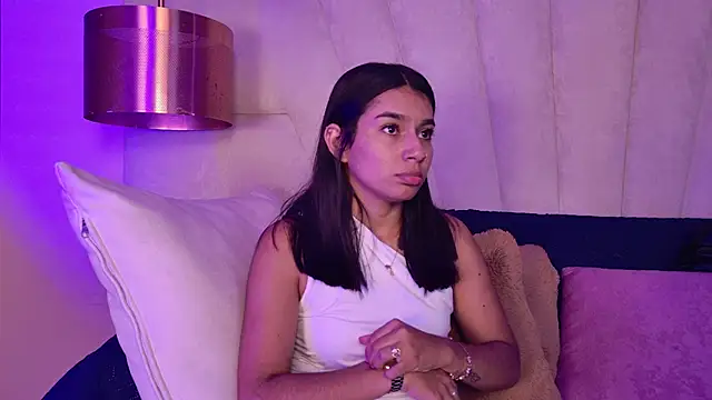 AlyssaRay online show from 11.23.25