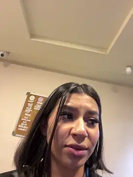 AlyssaRay online show from 04.30.26
