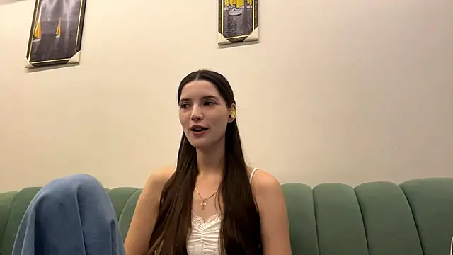 AlessiaChen online show from 10.19.25