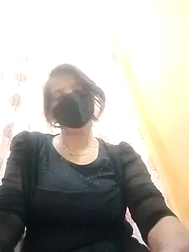 Snapshot of Susma_g chatting on 10.12.25 Susma g online show from 10.12.25