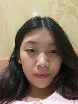 linh-lan1 online show from 11.20.25