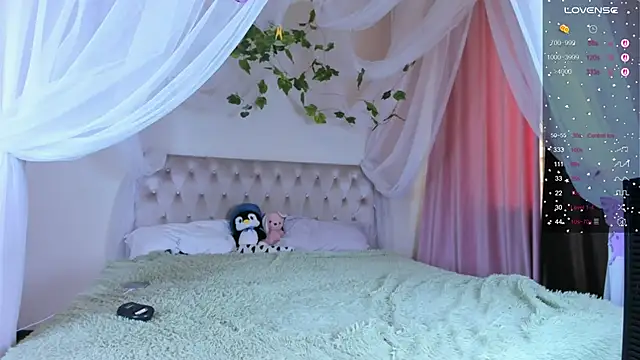 Gongjulee online show from 10.30.25