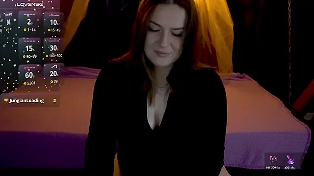 Snapshot of AliceOfWondersS chatting on 11.05.25 AliceOfWondersS online show from 11.05.25