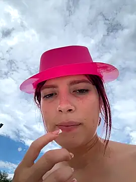 Snapshot of l0lita_sweet chatting on 11.02.25 l0lita sweet online show from 11.02.25