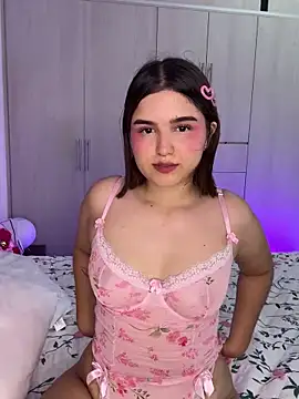 Snapshot of MIACUTEE_ chatting on 10.21.25 MIACUTEE online show from 10.21.25