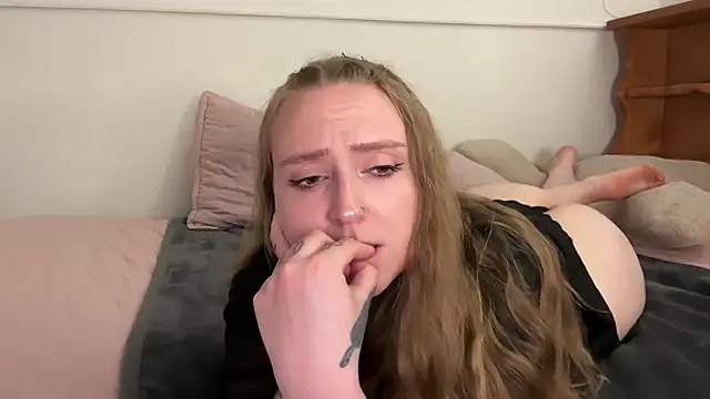 Pattyworld69 online show from 06.26.26