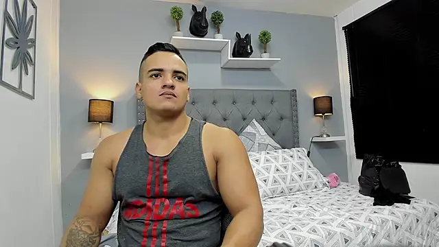 Snapshot of violeta_and_maxx chatting on 11.09.25 violeta and maxx online show from 11.09.25