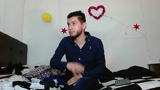 Snapshot of picante70_ chatting on 10.26.25 picante70 online show from 10.26.25