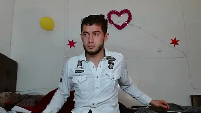 Snapshot of picante70_ chatting on 10.28.25 picante70 online show from 10.28.25