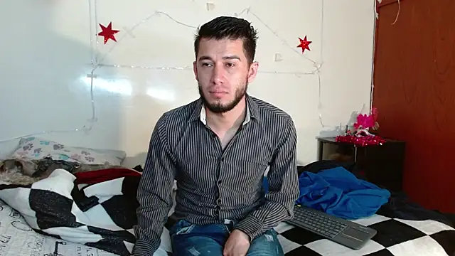 Snapshot of picante70_ chatting on 12.03.25 picante70 online show from 12.03.25