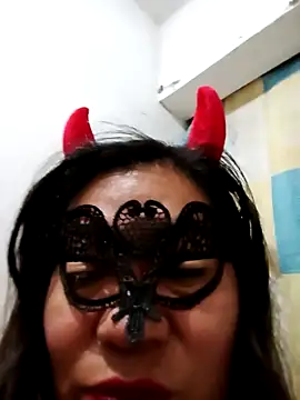 mimilobis online show from 10.14.25