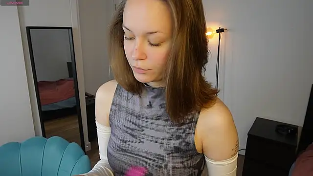 NeonyMuse online show from 11.21.25