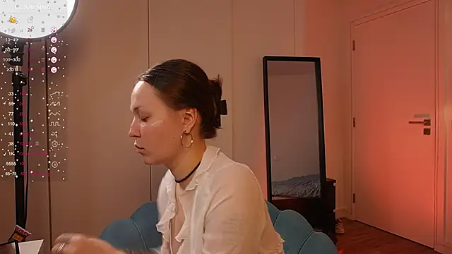 NeonyMuse online show from 12.14.25