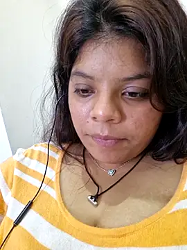 Snapshot of kajal77715 chatting on 10.13.25 kajal77715 online show from 10.13.25