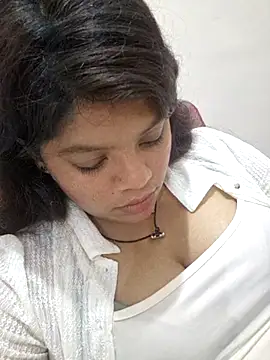 Snapshot of kajal77715 chatting on 10.22.25 kajal77715 online show from 10.22.25