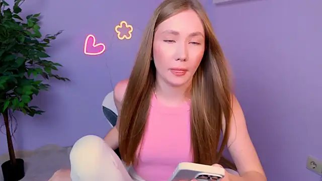 EllyColins online show from 07.04.26