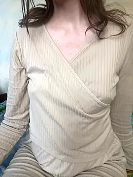 Snapshot of KittieCreme chatting on 11.02.25 KittieCreme online show from 11.02.25