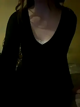 Snapshot of KittieCreme chatting on 11.11.25 KittieCreme online show from 11.11.25