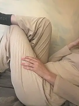 KittieCreme online show from 02.09.26