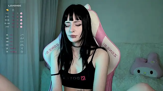 Snapshot of MiranaLieberttt chatting on 03.12.26 MiranaLieberttt online show from 03.12.26