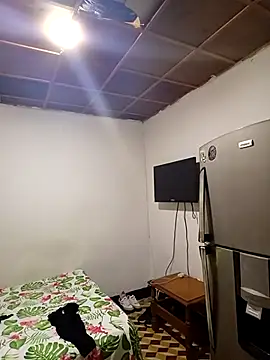 Snapshot of lacrespa24 chatting on 10.25.25 lacrespa24 online show from 10.25.25