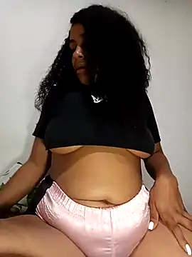 Snapshot of lacrespa24 chatting on 11.04.25 lacrespa24 online show from 11.04.25