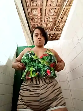 Snapshot of lacrespa24 chatting on 11.11.25 lacrespa24 online show from 11.11.25