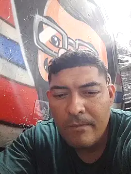 Snapshot of sexyandres_23 chatting on 10.14.25 sexyandres 23 online show from 10.14.25