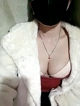 LalayCii online show from 11.03.25