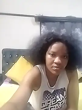 Snapshot of CaramelBoootie chatting on 11.08.25 CaramelBoootie online show from 11.08.25