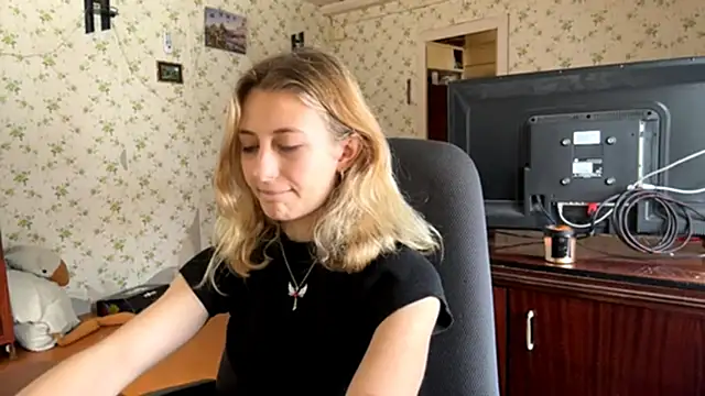 AmeliLia online show from 03.04.26