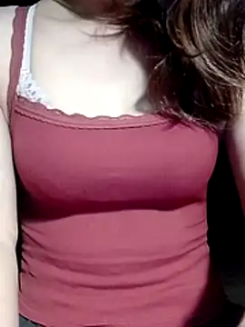 YiyinLy online show from 05.22.26